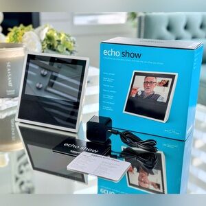 Amazon Echo Show Smart Home Speaker 7” Display with Alexa